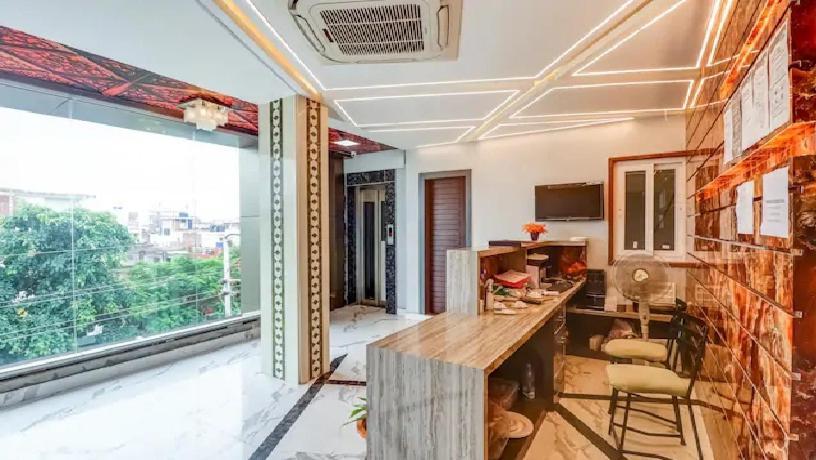 Hotel Mansa Kanpur Esterno foto