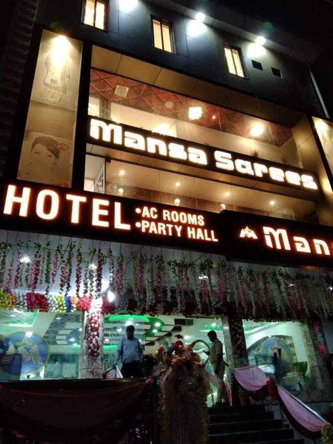 Hotel Mansa Kanpur Esterno foto